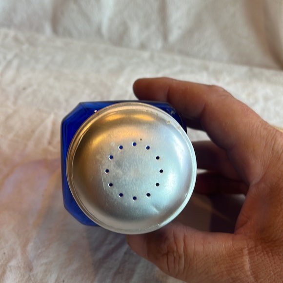 Blue Kitchen Spice Shaker Glass Container with Lid - Picture 4 of 4